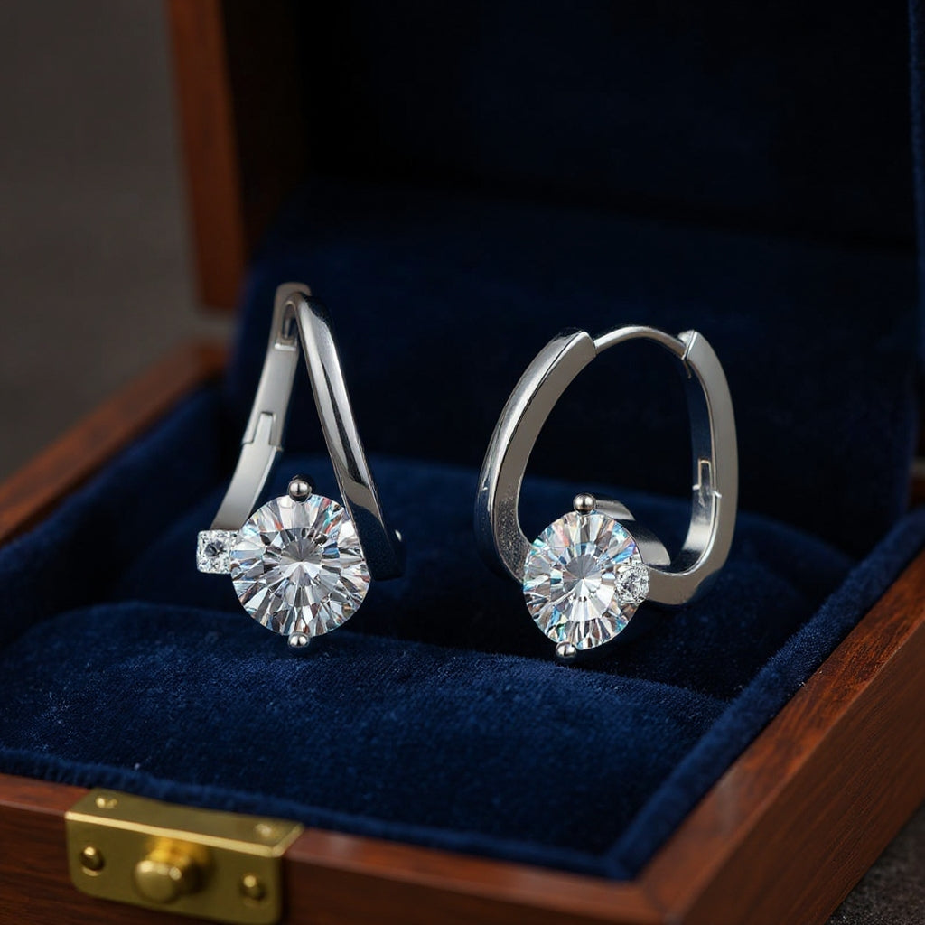 Small hoop earrings featuring a centerpiece zirconia that sparkles like a diamond—available in three colors: Gold / Silver / Ocean Blue ✨💎