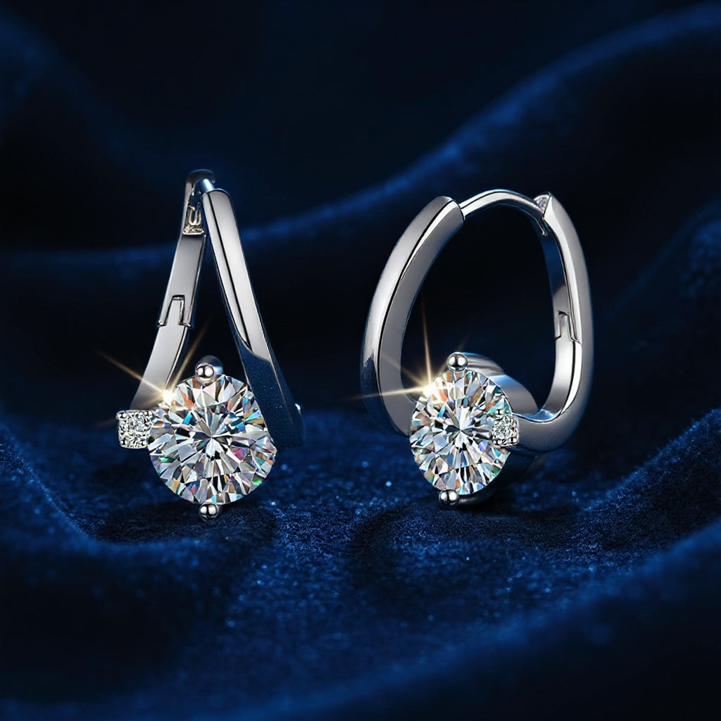 Small hoop earrings featuring a centerpiece zirconia that sparkles like a diamond—available in three colors: Gold / Silver / Ocean Blue ✨💎